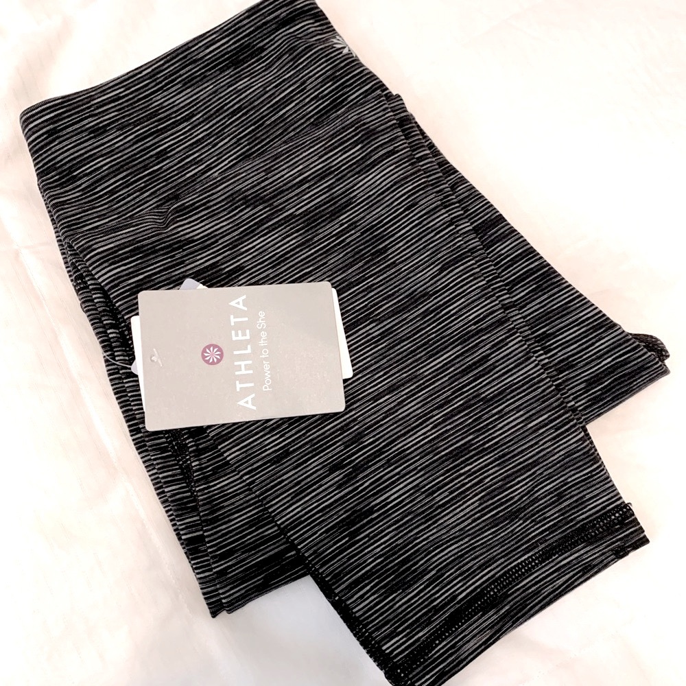 NWT Athleta Energy Chaturanga Capri Size S